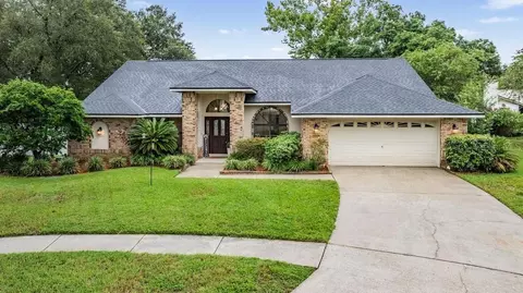 607 Grand National Pl, Seffner, FL 33584