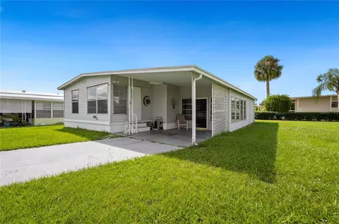 36652 Beth Ave, Zephyrhills, FL 33542