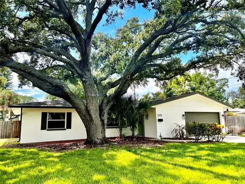 5150 Chancellor St NE, Saint Petersburg, FL 33703