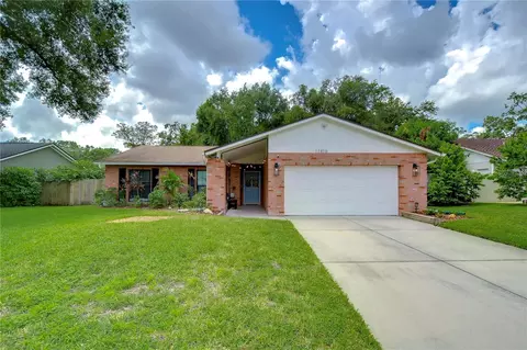 11416 Country Oaks Dr, Tampa, FL 33618