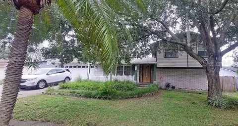4216 Autumn Leaves Dr, Tampa, FL 33624