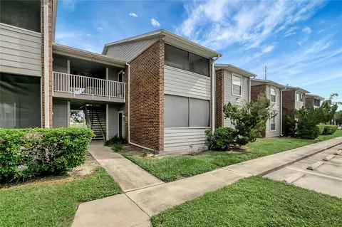 1400 Gandy Blvd N #303, Saint Petersburg, FL 33702