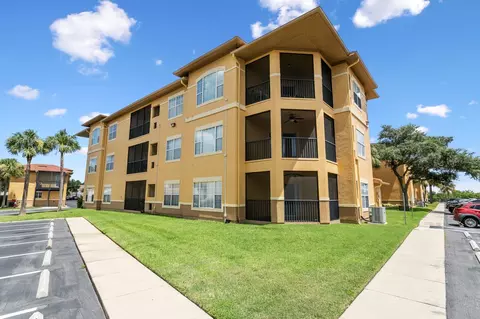 4311 Bayside Village Dr #102, Tampa, FL 33615