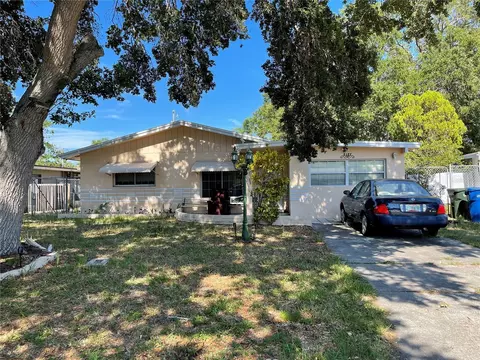 2127 Euclid Cir E, Clearwater, FL 33764