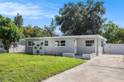 811 27th Street Ct E, Bradenton, FL 34208