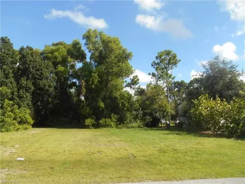 3406 25th St SW #7, Lehigh Acres, FL 33976