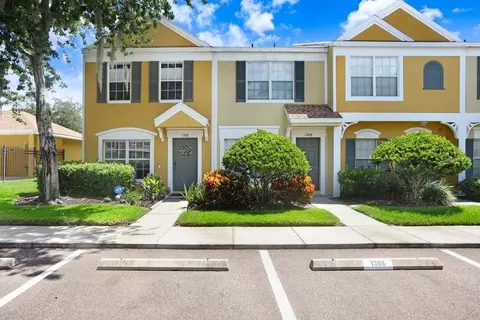 1310 Costa Mesa Dr, Wesley Chapel, FL 33543