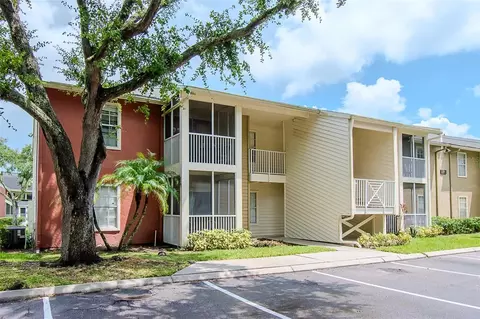 703 Parsons Lake Path #202, Brandon, FL 33511