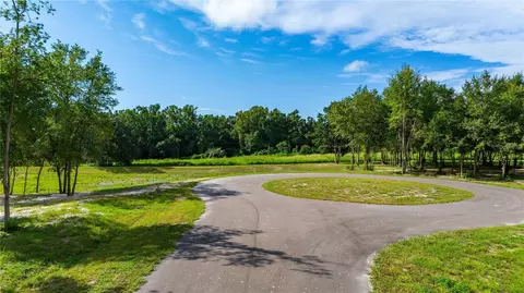 14770 Crimson Oaks Trl, Dade City, FL 33525