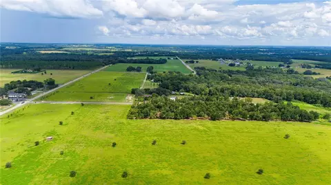14824 Crimson Oaks Trl, Dade City, FL 33525