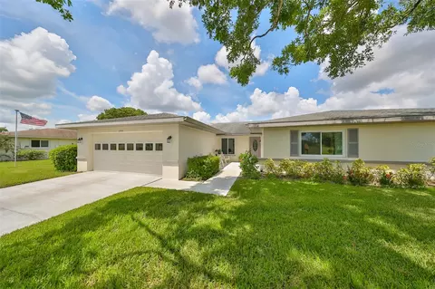2306 Lancaster Dr, Sun City Center, FL 33573