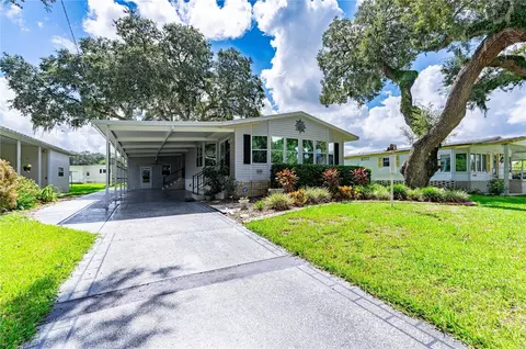 37234 Lakewood Dr, Zephyrhills, FL 33542