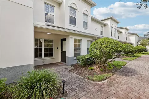 9450 Charlesberg Dr, Tampa, FL 33635