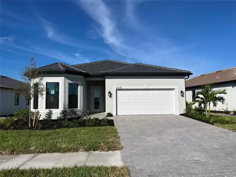 17235 Luminous Ave, Venice, FL 34293