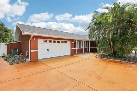 14000 Thacher Ave, Largo, FL 33774