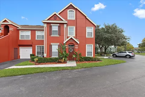 9578 Lake Chase Island Way #9578, Tampa, FL 33626