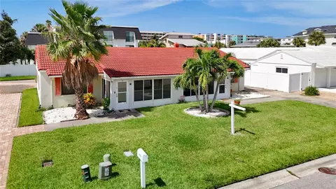 17008 2nd St E, North Redington Beach, FL 33708
