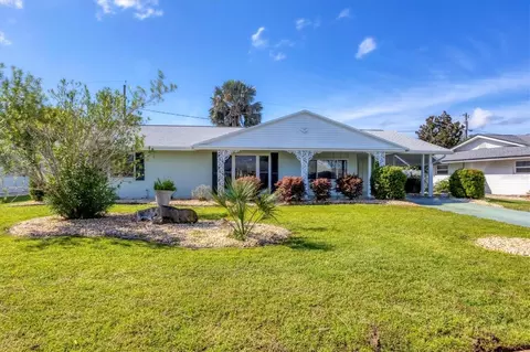 716 Thunderbird Ave, Sun City Center, FL 33573