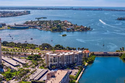 7400 Sun Island Dr S #304, South Pasadena, FL 33707