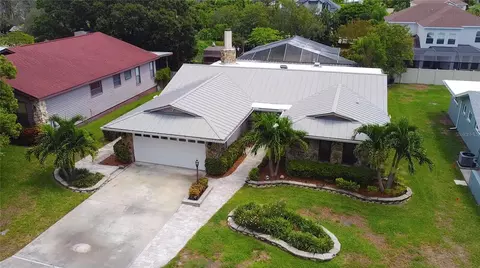 1006 Peninsula Ave, Tarpon Springs, FL 34689