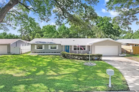 1945 Sandra Dr, Clearwater, FL 33764