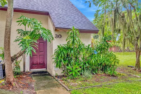 5627 Ashley Oaks Dr #30, Tampa, FL 33617