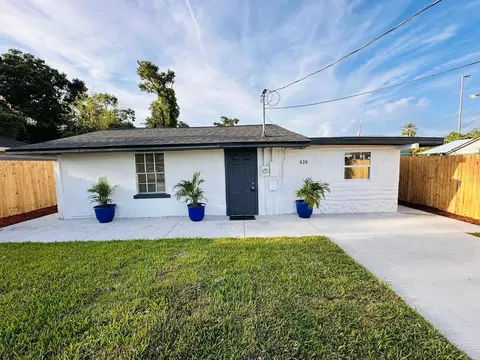 820 E 126th Ave, Tampa, FL 33612