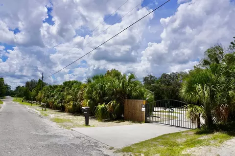 18631 Oshawa Dr, Hudson, FL 34667