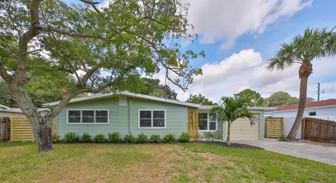 6407 Pelican Dr S, Saint Petersburg, FL 33707