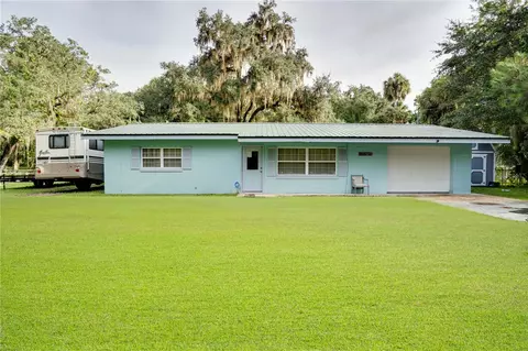 2190 Cr 420, Lake Panasoffkee, FL 33538