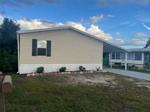 6316 New York St, Zephyrhills, FL 33542
