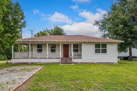 410 E 25th Pl, Sanford, FL 32773
