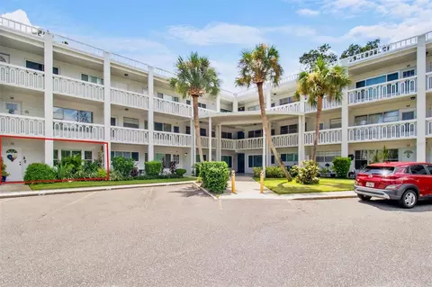 2020 World Parkway Blvd #10, Clearwater, FL 33763