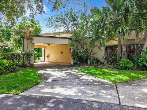 2715 Foxfire Ct, Clearwater, FL 33761