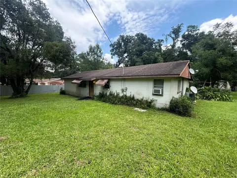 18404 Geraldine Rd, Dade City, FL 33523