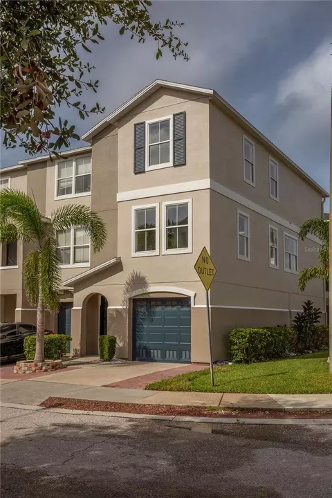 607 Wheaton Trent Pl, Tampa, FL 33619