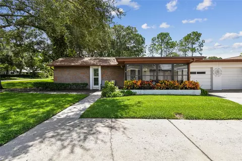 2231 Spruce Ln #B, Palm Harbor, FL 34684