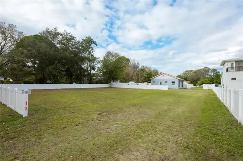 5131 Country Side Dr, Tampa, FL 33624