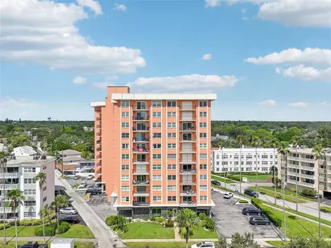 1120 N Shore Dr NE #903, Saint Petersburg, FL 33701