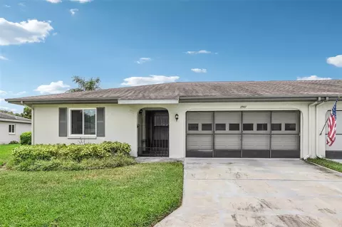 2507 Lancaster Dr, Sun City Center, FL 33573