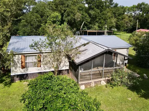 8623 Micarta Ln, Zephyrhills, FL 33541