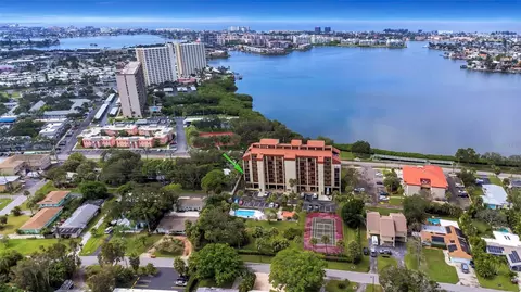 7037 Sunset Dr S #306, South Pasadena, FL 33707