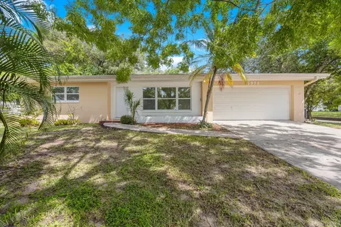 1978 Rebecca Dr, Clearwater, FL 33764