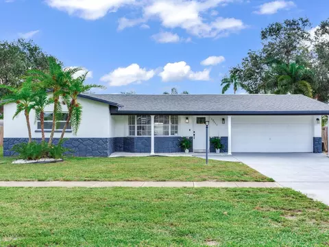 13111 Ridge Rd, Largo, FL 33778