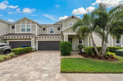 613 Ozona Village Dr, Palm Harbor, FL 34683