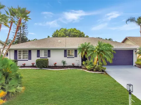 2007 N Pebble Beach Blvd, Sun City Center, FL 33573