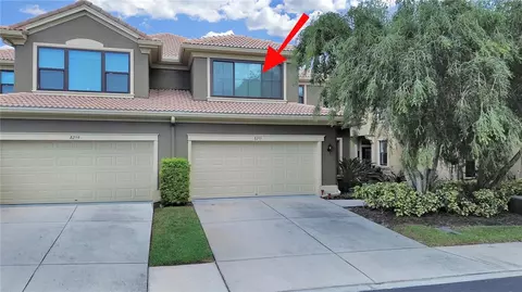 8255 Acadian Ln, Seminole, FL 33777
