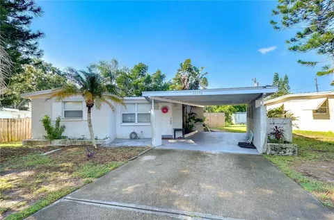 10574 112th Ave, Largo, FL 33773