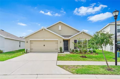 13581 Southern Magnolia Dr, Dade City, FL 33525