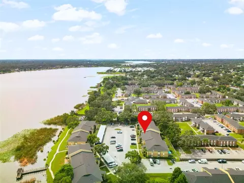 10100 Sailwinds Blvd N #205, Largo, FL 33773